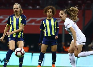 Kadın Futbol Süper Ligi derbiyle başlıyor.