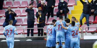 Kayserispor 9 kişiyle kazandı. Kayserispor: 2 Antalyaspor: 0
