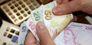 SSK ve Bağ-Kur aylıkları hafta sonu dahil olmak üzere tüm resmi tatillerde de ödenecek.