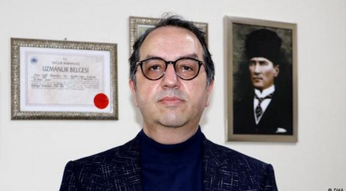 Bilim Kurulu Üyesi Şener: “Omicronun Şubat ayında pik yapmasını bekliyoruz”