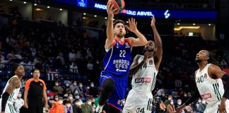 Anadolu Efes son nefeste. Anadolu Efes 82-81 Panathinaikos