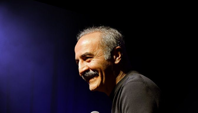 Yılmaz Erdoğan’dan ‘Münaşaka’… Tek kişilik oyun BluTv’de…