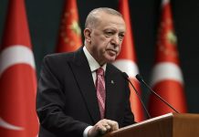 Erdoğan: Hiçbir emeklimiz 2500 liranın altında maaş almayacak.