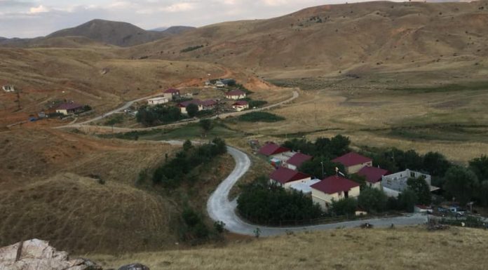Bir köy yer değiştirdi, Bitlis-Siirt il sınırı değişti.
