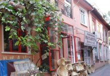 Aşı olmayana dükkan ruhsatı yok!