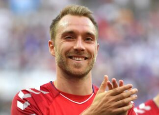 Geçen yıl, karşılaşma sırasında kalp krizi geçiren Christian Eriksen futbola geri dönüyor!