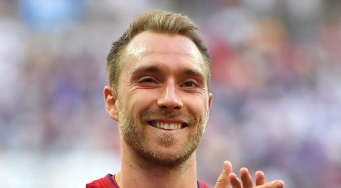 Geçen yıl, karşılaşma sırasında kalp krizi geçiren Christian Eriksen futbola geri dönüyor!