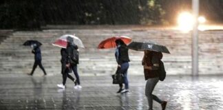 İzmir’e yarın için uyarı: Kuvvetli sağanak ve hortum!