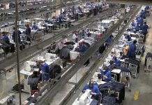 Denizli’de fabrikalar üretimi durduruyor. 30 bin işçi evlerine gönderiliyor.