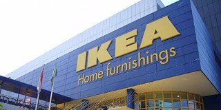 Ikea, aşı olmayıp temaslı duruma düşerek çalışamayan elemanlarının maaşlarından kesinti yapacak.