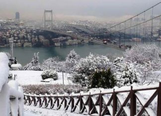 İstanbul’da kar yağışı etkili oluyor. AKOM uyardı: O ilçelere dikkat!