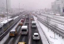 KARAYOLLARI: İSTANBUL YÖNÜNE ULAŞIM DURDURULDU
