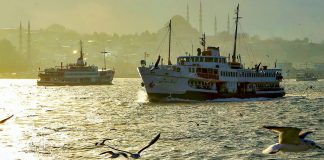 Kadıköy-Kabataş vapur seferleri yeniden başladı.