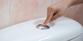 Gece tuvalette gürültü yapma ve sifon çekme hak ihlali sayıldı.