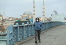 “Maskelerin tamamen çıkarılmasıyla ilgili bir karar için erken”