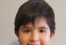 El yapımı çizgi romanını gizlice kütüphane raflarına yerleştien 8 yaşındaki ‘yazar’ bir edebiyat yıldızı haline geldi