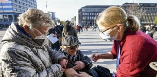 Almanya’da riskli gruplar için dördüncü doz aşı tavsiye edildi