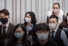 ‘Sıfır Covid-19 vakası’ uyguladılar; günlük vaka rekoru kırdılar.