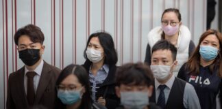 ‘Sıfır Covid-19 vakası’ uyguladılar; günlük vaka rekoru kırdılar.