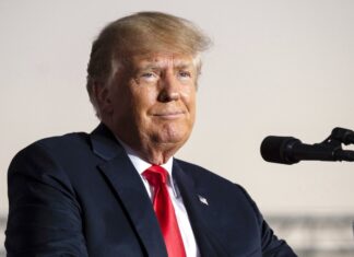 Trump: ‘İran’a Venezuela’ya gidenden daha büyük bir donanma gidiyor’