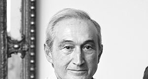 Dünyaca üne sahip modacı Vural Gökçaylı hayatını kaybetti.