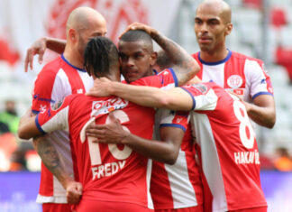 Antalyaspor 3 puanı 3 golle aldı. Antalyaspor 3-0 Karagümrük
