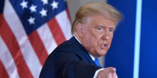 Trump; “Biz zeki bir ülkeydik, şimdi aptal bir ülkeyiz”