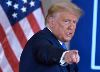 Trump; “Biz zeki bir ülkeydik, şimdi aptal bir ülkeyiz”