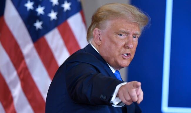 Turump, iki medya devini ‘yasa dışı’ ilan etti!