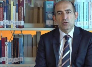 Bir süre Boğaziçi Üniversitesi Rektörlüğü yapan Melih Bulu’nun intihal yaptığına ilişkin şikayette YÖK, Medeniyet Üniversitesi’ni adres gösterdi.