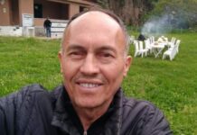 ‘Kız ve erkek öğrencileri ayrı ayrı oturtun’ talimatı veren okul müdürü görevine geri döndü