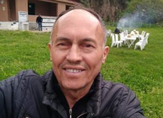 ‘Kız ve erkek öğrencileri ayrı ayrı oturtun’ talimatı veren okul müdürü görevine geri döndü