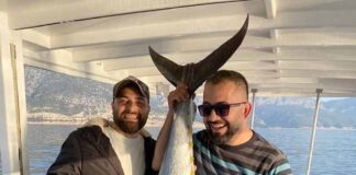 Oltayla 100 kiloluk orkinos yakaladılar!