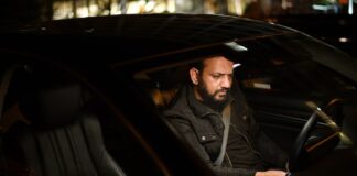 ABD’DE UBER SÜRÜCÜSÜ BİR ESKİ MALİYE BAKANI