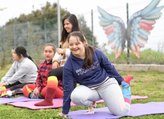 Antalya’da Down sendromlu çocuklara yoga kursu…