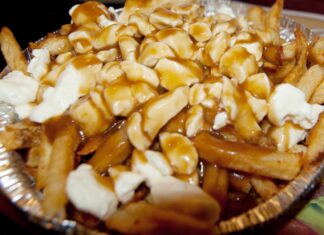 Kanada, Poutine adlı yemeğin ismini değiştirdi!