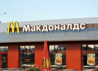 McDonald’s Rusya’daki 850 restoranını kapatıyor