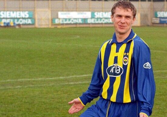 Fenerbahçeli eski futbolcu Ukraynalı Sergei Rebrov, ülkesindeki savaşa katılacağını duyurdu.