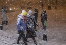 Kar yatıya kalıyor!