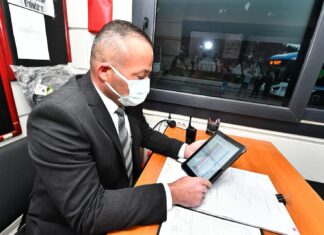 İzmir’de, ESHOT seferlerinde aksaklıklara anında müdahale için ‘Tabletlerden anlık takip’ uygulamasına geçildi.