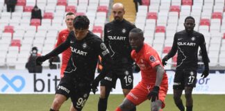 Sivasspor, Altay karşısında uzatmada kazandı