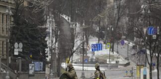 Harkov ağır bombardıman altında, Herson tamamen kuşatıldı.