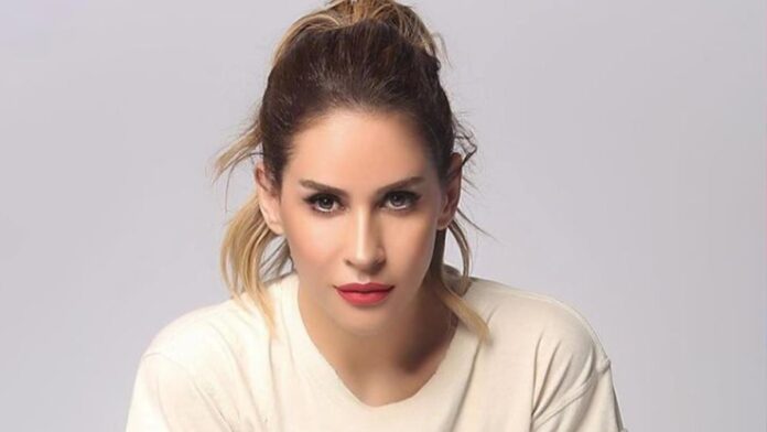 aynur-aydin-kimdir-aynur-aydin-kac-yasinda-14699233_4705_amp