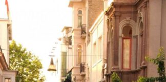 Kadıköy : Kadınköy!