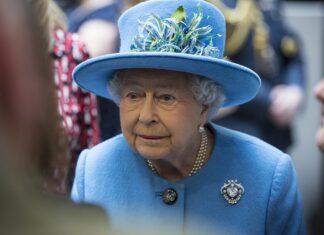 Kraliçe II.Elizabeth’in cenaze törenine katılacak yabancı devlet liderlerinden ticari uçakla gelmeleri istendi