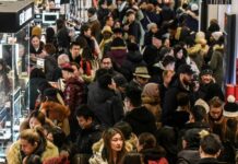 ABD’de alışveriş merkezine silahlı saldırı!