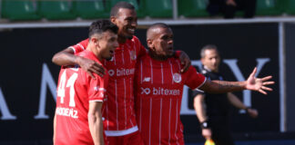 Derbinin galibi Antalyaspor