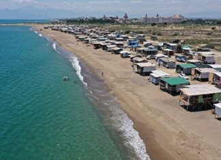Antalya’da Caretta caretta’ları ‘evsiz’ bırakan ‘evcikler’ yıkılacak!