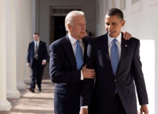 Obama 5 yıl sonra ilk kez Beyaz Saray’da!