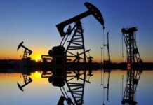 PETROL FİYATINDA DÜŞÜŞ SÜRÜYOR, AKARYAKITA YANSIMIYOR